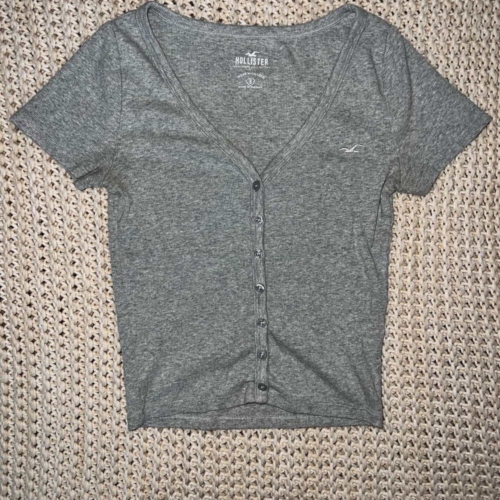 Hollister Women's Charcoal Button-Down Shirt